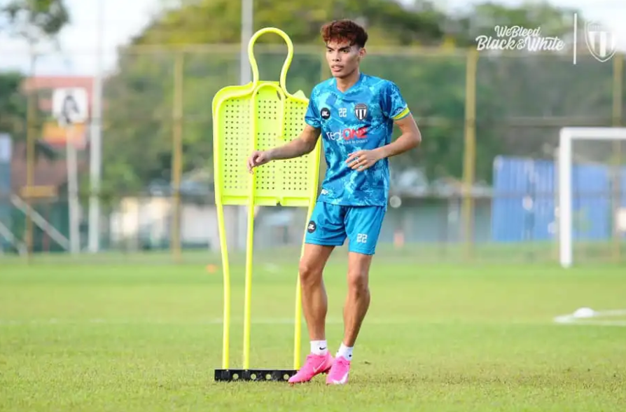 nik akif
