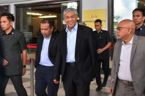 Zahid Hamidi hantar representasi gugur pertuduhan, perbicaraan ditangguh ke 1 Ogos