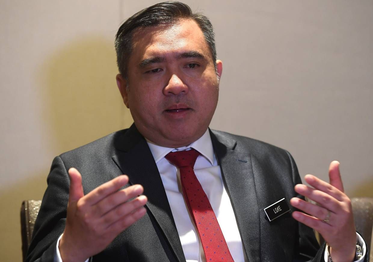 PUTRAJAYA, 30 Jan -- Menteri Pengangkutan Anthony Loke Siew Fook pada sidang media sempena Majlis Memeterai Perjanjian Bagi Pajakan dan Pembangunan Hotel Grand Majestic hari ini.-- fotoBERNAMA (2020) HAK CIPTA TERPELIHARA