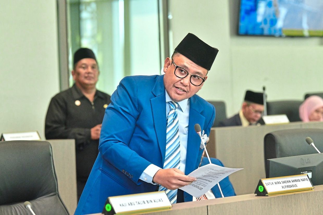 Johor Baru City Council (MBJB) councillor Datuk Sheikh Ahmad Nafiq Alfirdaous giving his speech during the full council meeting. Photo credit: Johor Baru City Council (MBJB)