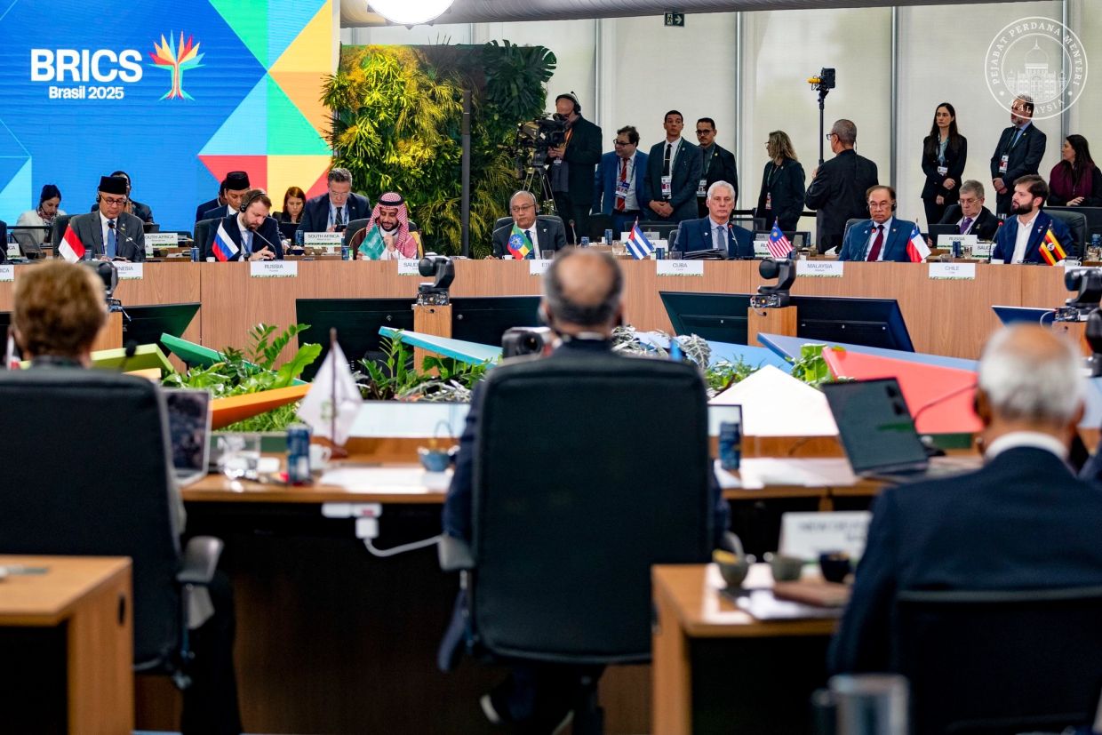 YAB Perdana Menteri, Dato' Seri Anwar Ibrahim semasa Sidang Kemuncak Ketua Negara BRICS ke-17 di Rio, Brazil. 7 Julai 2025. AFIQ HAMBALI/Pejabat Perdana Menteri.NO SALES; NO ARCHIVE; RESTRICTED TO EDITORIAL USE ONLY. NOTE TO EDITORS: This handout photos may only be used for editorial reporting purposes for the contemporaneous illustration of events, things or the people in the image or facts mentioned in the caption. Reuse of the pictures may require further permission. MANDATORY CREDIT - Afiq Hambali/ Pr