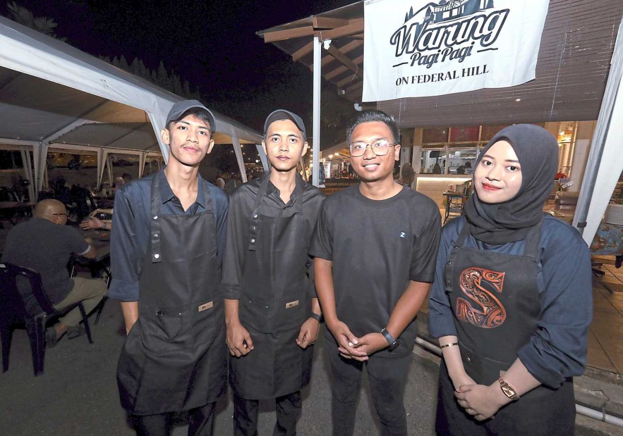 street grub on Warung Pagi-Pagi. — AZLINA ABDULLAH/The Star