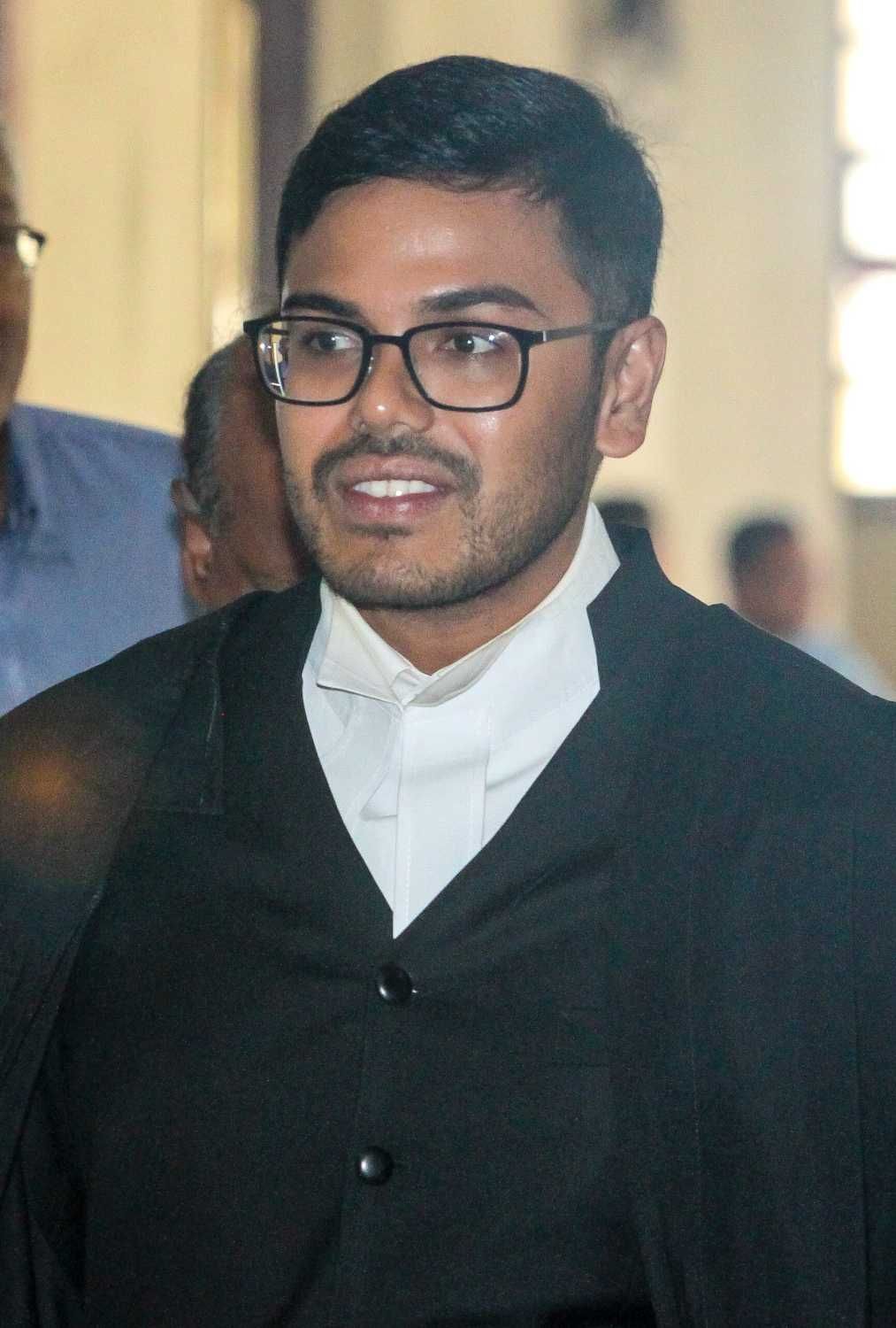 Muhammad Farhan Shafee, representing former Prime Minister Datuk Seri Najib Tun Razak, attended the trial of his client case involving SRC International Sdn Bhd (SRC International) funds at Jalan Duta High Court in Kuala Lumpur, today. - MUHAMAD SHAHRIL ROSLI/The Star.