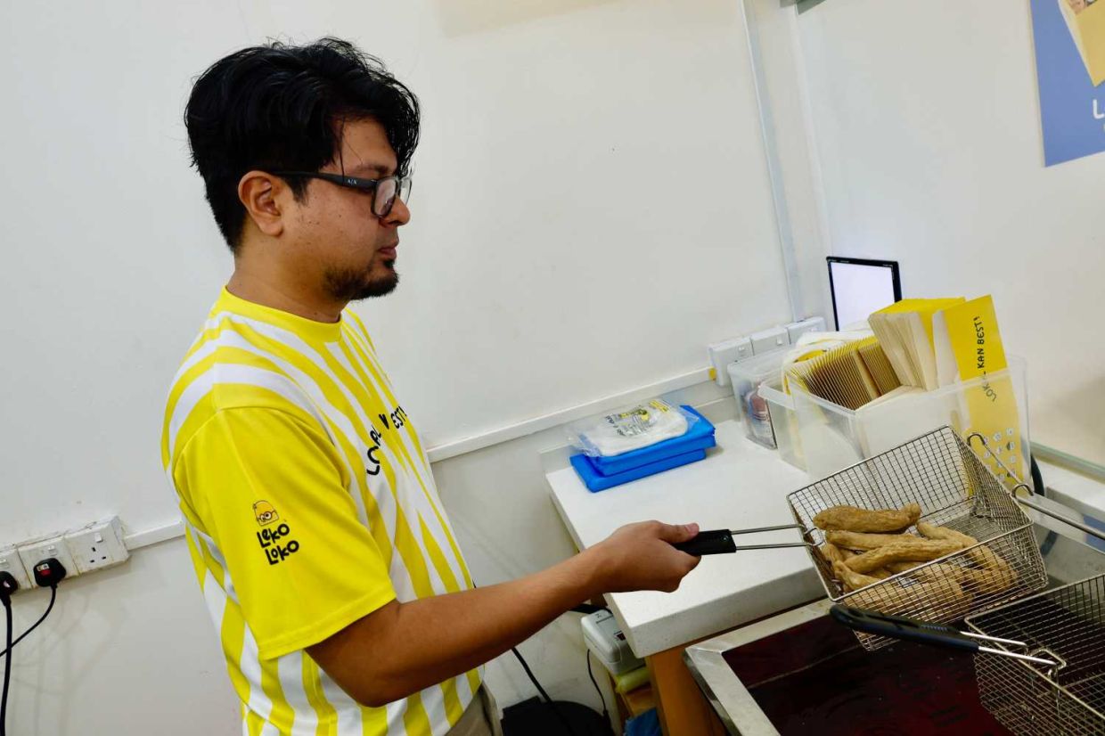 Interviu pengusaha kedai lekor fusion Leko Locodi Kuala Lumpur. — FAIHAN GHANI/The Star