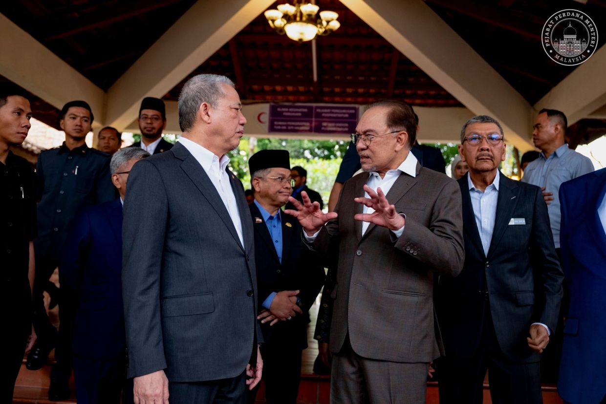 YAB Perdana Menteri, Dato' Seri Anwar Ibrahim. semasa Majlis Perhimpunan Bulanan Perdana Menteri bersama warga Jabatan Perdana Menteri di Putrajaya. 18 Ogos 2025. AFIQ HAMBALI/Pejabat Perdana Menteri.NO SALES; NO ARCHIVE; RESTRICTED TO EDITORIAL USE ONLY. NOTE TO EDITORS: This handout photos may only be used for editorial reporting purposes for the contemporaneous illustration of events, things or the people in the image or facts mentioned in the caption. Reuse of the pictures may require further permissi