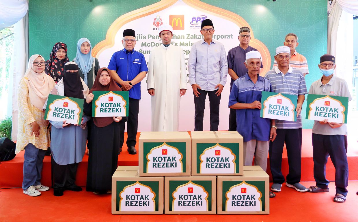 Majlis Penyerahan Zakat Perniagaan McDonald’s Malaysia Kepada MAIWP.— MUHAMAD SHAHRIL ROSLI/The Star