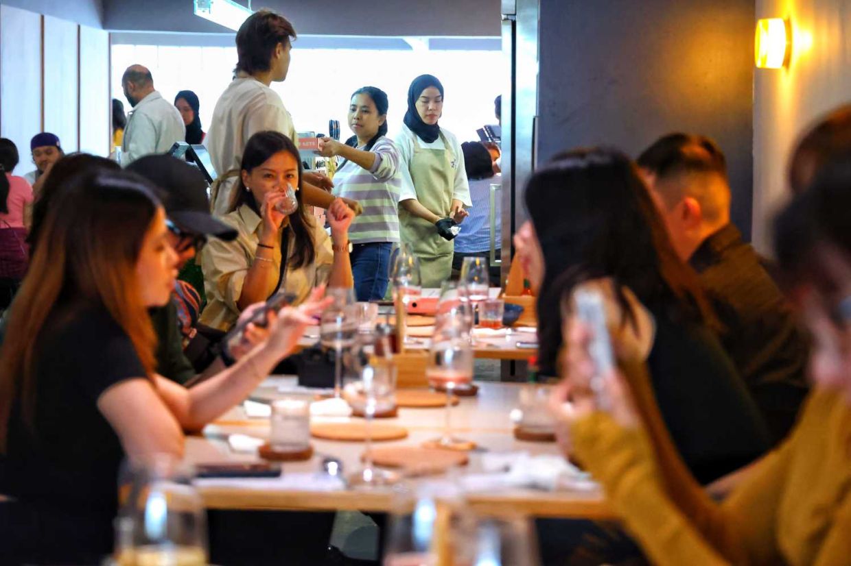 Launching Double Zero Pizza.— MUHAMAD SHAHRIL ROSLI/The Star