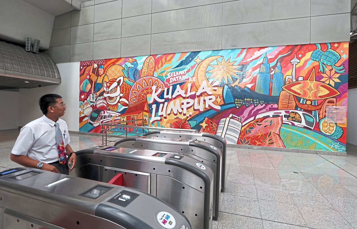 mural pix at (1) ERL KL sentral entrance. (2) National Museum entrance. (3) Jalan Doraisamy/ Kamunting and (4) Lorong Tunku Abdul Rahman, Chow Kit. 18 AUGUST 2025—CHAN TAK KONG/The Star