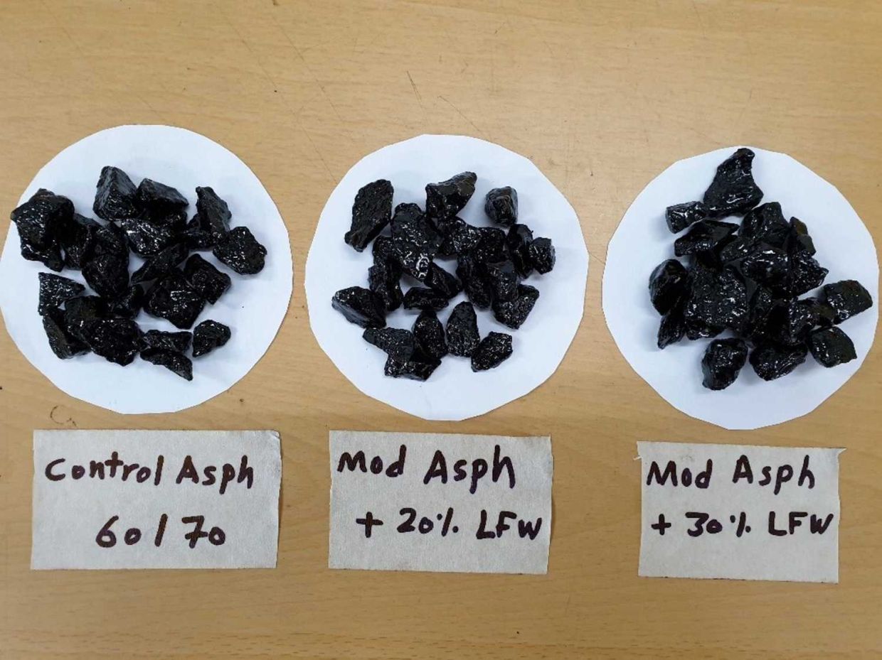 Comparison between conventional Asphalt and Asphalt food waste binder.