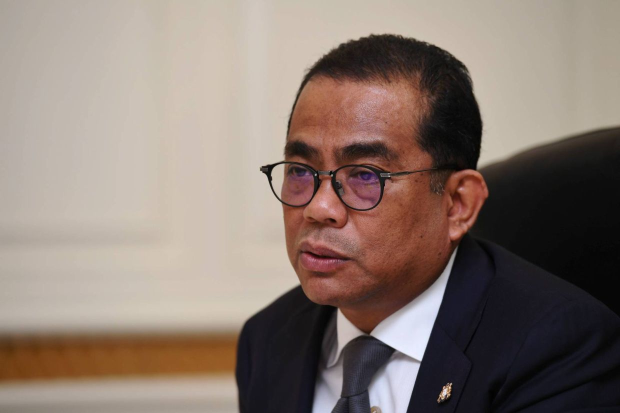 SKANDAR PUTERI, 8 Mac -- Menteri Besar Johor Datuk Seri Mohamed Khaled Nordin pada temubual oleh Pertubuhan Berita Nasional Malaysia (Bernama) di pejabatnya di Bangunan Dato' Jaafar Muhammad, Kota Iskandar baru-baru ini. --fotoBERNAMA (2018) HAK CIPTA TERPELIHARA