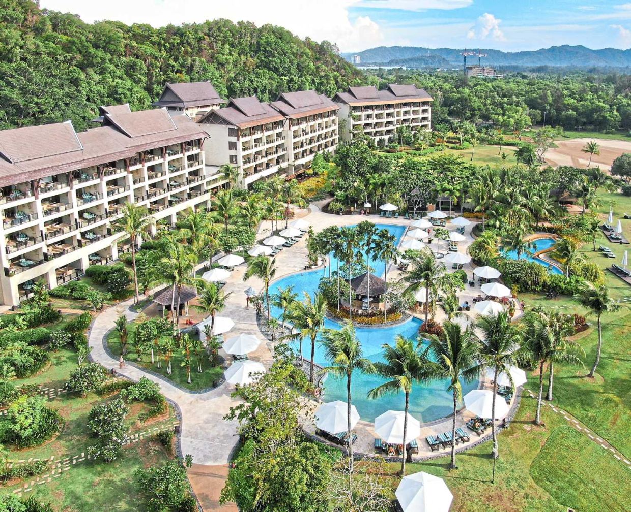Shangri-La Rasa Ria Pool Shot (Ocean Wing)