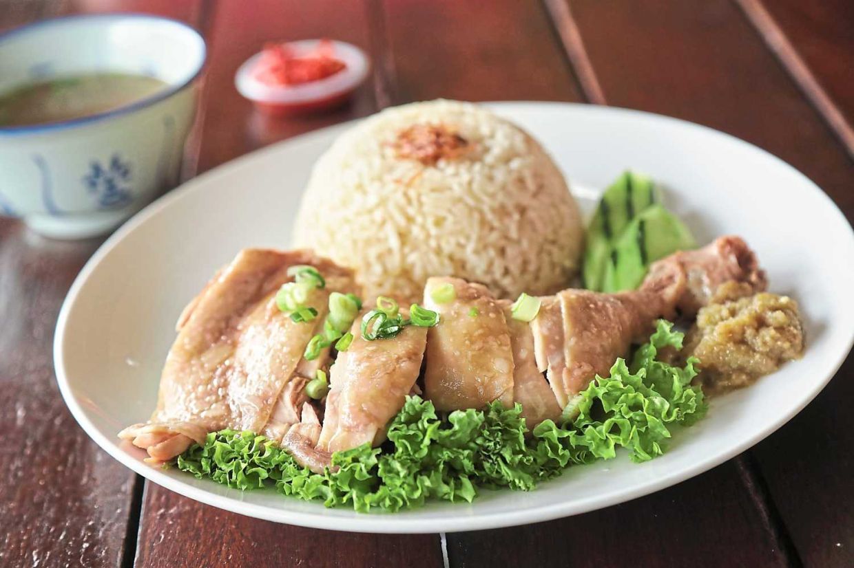 Street grub interview at Chai Cha Teh@ TTDI market, Kuala Lumpur. — YAP CHEE HONG/The Star