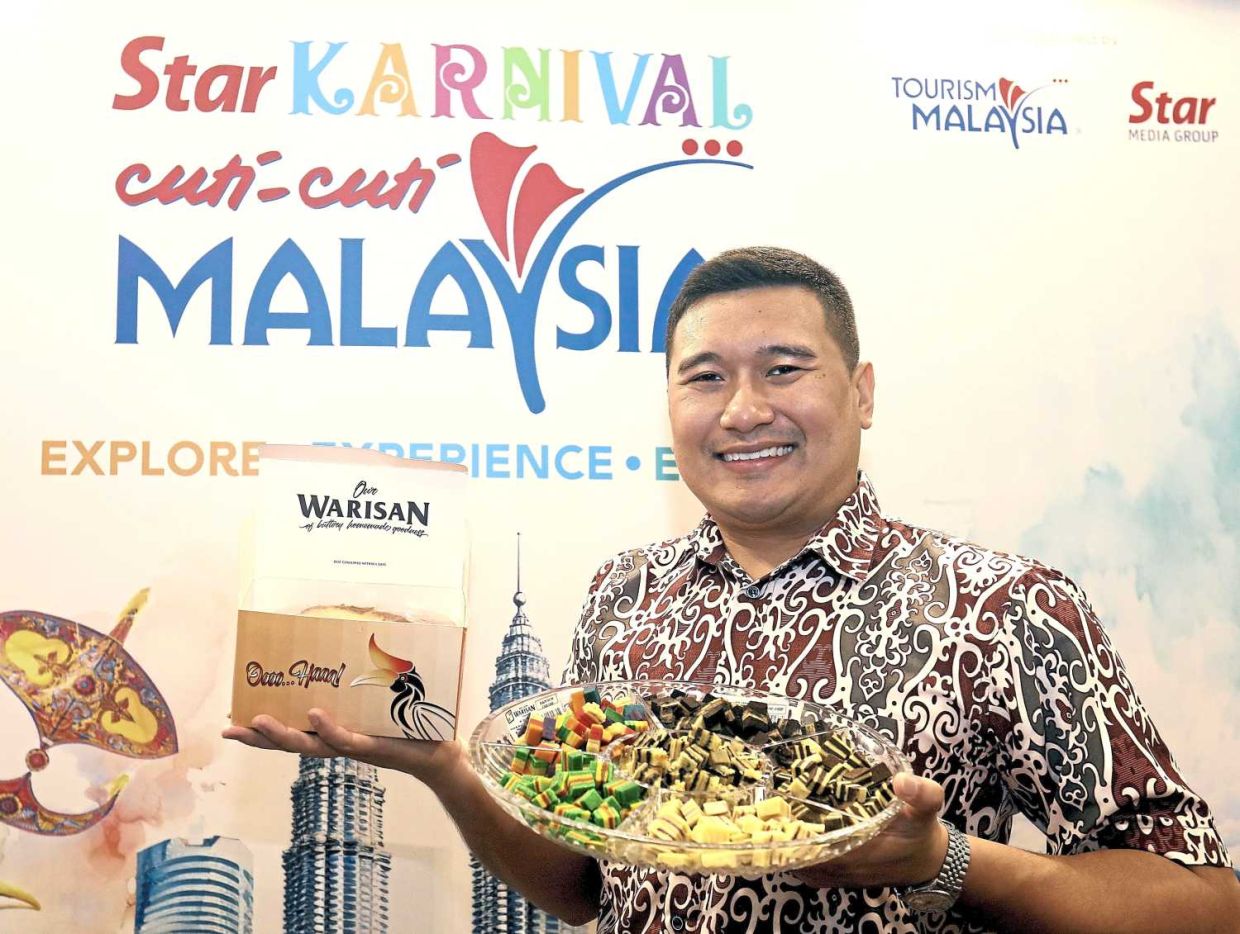Kek Lapis Warisan Sdn Bhd managing director Dr Mohamad Hafeezi Datuk Haji Abdullah said the Cuti-Cuti Malaysia Carnival, co-organised by Star Media Group Berhad and Tourism Malaysia, is a good opportunity for him to expand his Sarawak layered cake business into the Peninsular. — AZLINA ABDULLAH/The Star