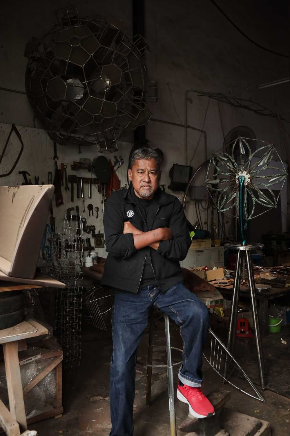 Senior sculptor Ramlan Abdullah. — YAP CHEE HONG/The Star