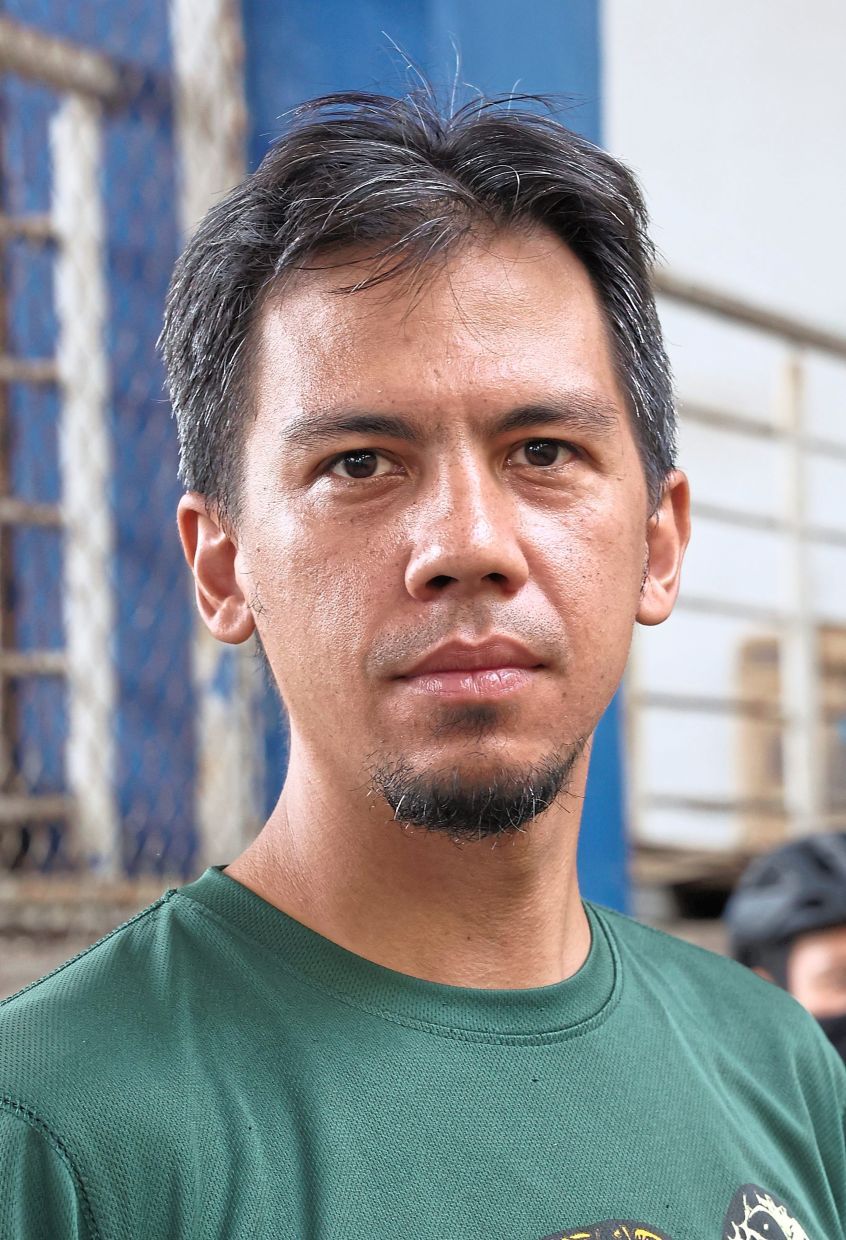 cyclists for issue about bicycle lane near the LRT station that has allegedly been blocked for their access. They claimed that the lane along Federal Highway was used to be for cyclists, but have been widely used by motorcycles and cyclists have been blocked to enter the lane since 9 years ago.(JULY 29 2025) — ART CHEN/The Star