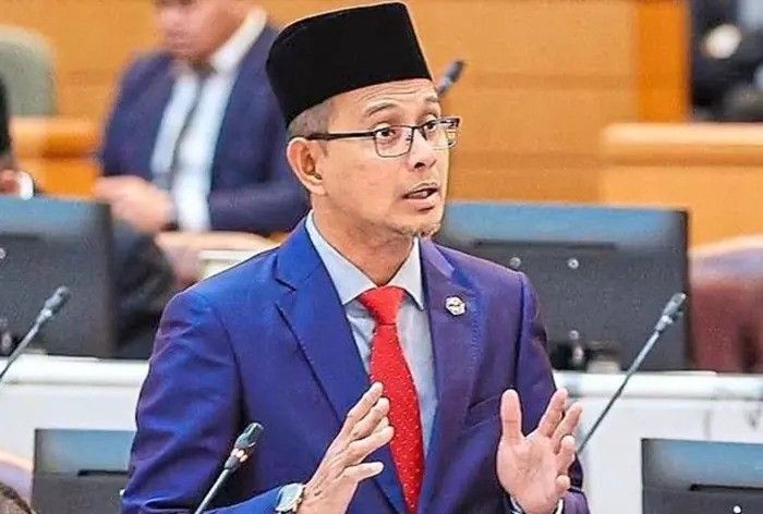 Johor Islamic religious affairs committee chairman Mohd Fared Mohd Khalid (BN-Semerah) said Jawi is not only for the Malays, but it is a script for all Malaysians including the Chinese and Indians.