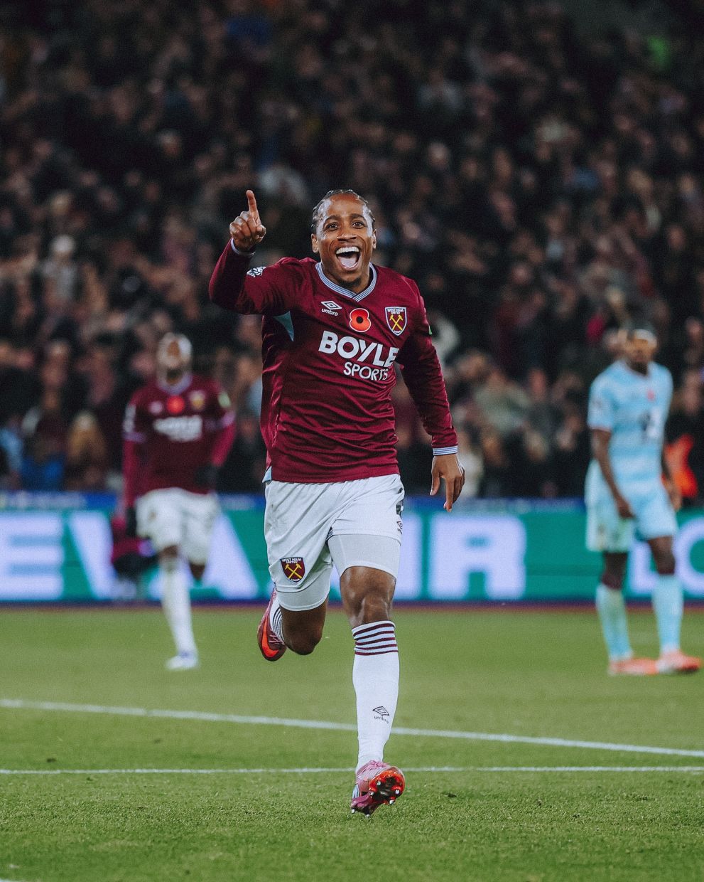 LONDON, ENGLAND - NOVEMBER 08:during the Premier League match between West Ham United and Burnley at the London Stadium on November 08, 2025 in London, England. (Photo by West Ham United FC/West Ham United FC via Getty Images)