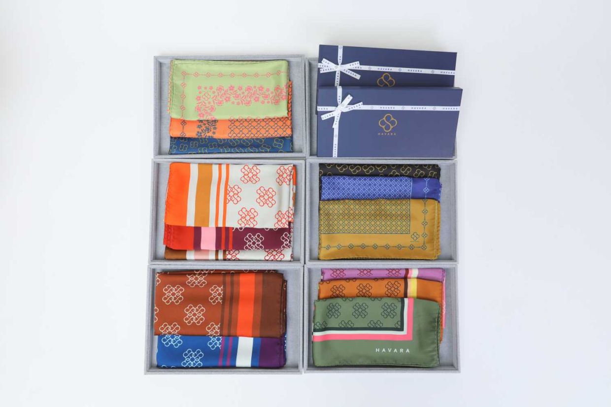 Photoshoot dan interviu pengasas skarf Havara mengenai perniagaan tudung premium Itali. — LEONG WAI YEE/The Stars