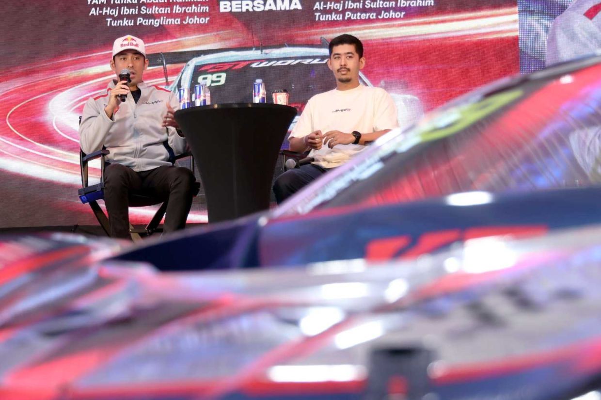 YAM Tunku Abdul Rahman Al-Haj Ibni Sultan Ibrahim, Tunku Panglima Johor atKFC x JMR Sembang Kereta 2025 Edition. This year marks the sixth anniversary of our collaboration with Johor Motorsports Racing (JMR), and KFC Malaysia is honoured to host this prestigious engagement event. (DEC 3 2025) — ART CHEN/The Star