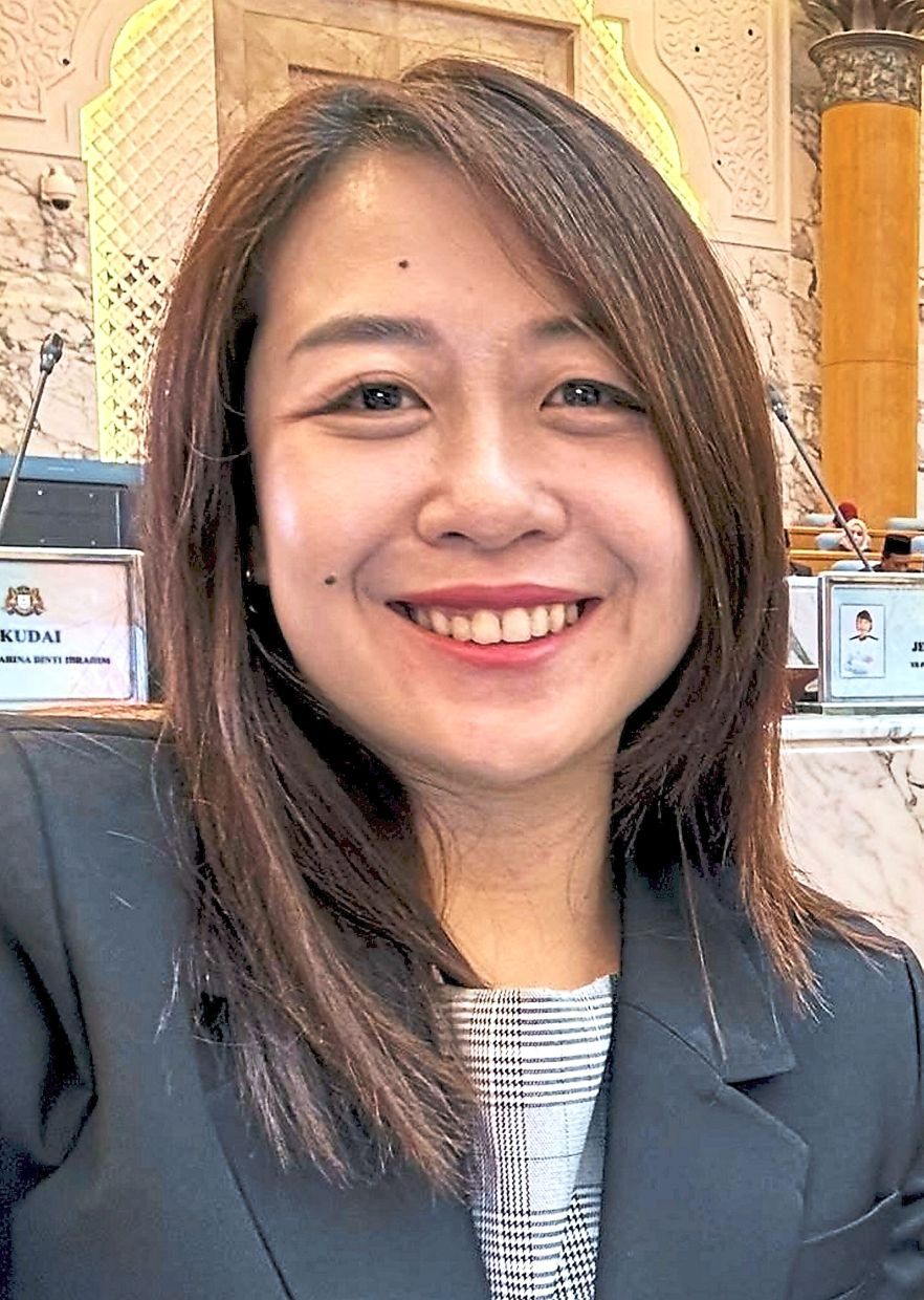 Stationing mental health counsellors at assemblymen’s offices can help the public gain easier access to support services amid rising cases of stress, anxiety and depression, says Johor Jaya assemblyman Liow Cai Tung. (courtesy photo)