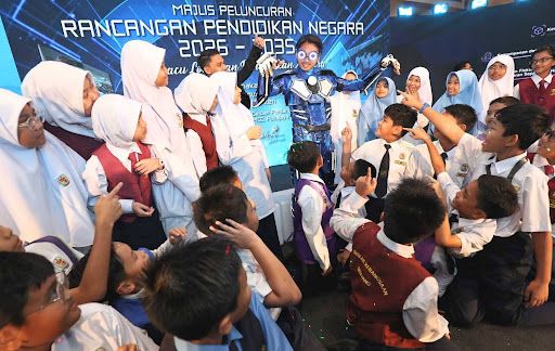 Crowds attending the launching of the 2026 - 2035 National Education Plan by Prime Minister Datuk Seri Anwar Ibrahim at Dewan Perdana in PICC on January 20.- AZMAN GHANI/The Star